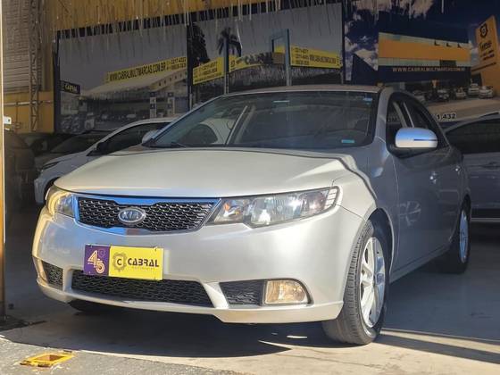KIA CERATO 1.6 SX 16V FLEX 4P AUTOMÁTICO KIA CERATO 1.6 SX 16V FLEX 4P AUTOMÁTICO